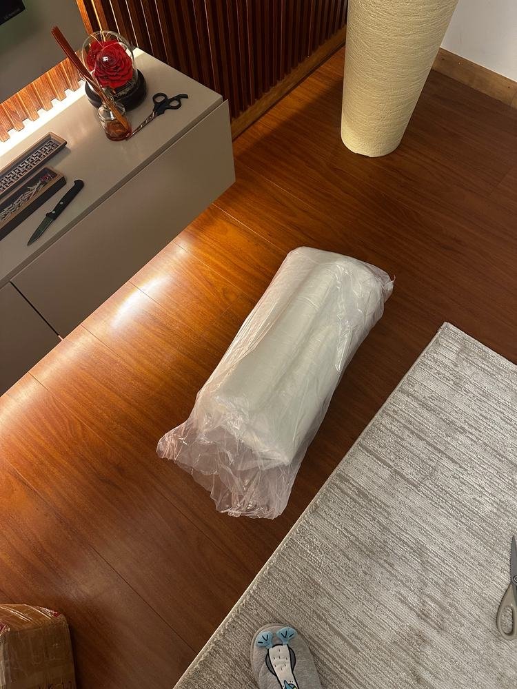 SleepFoam enrollado, recién sacado de la caja
